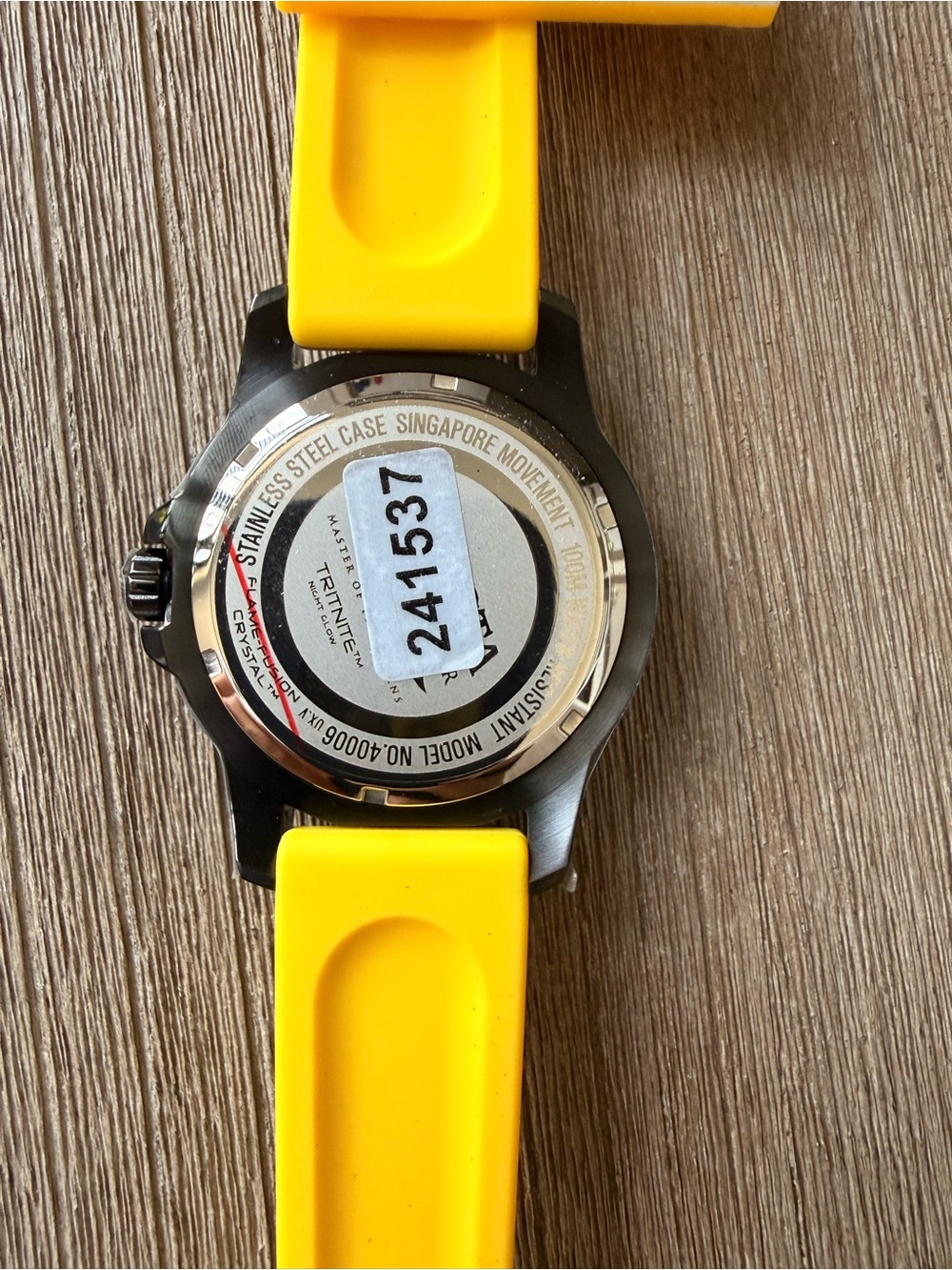 Invicta Pro Diver Stratus Men's Watch - 45mm. Yellow (40006) - Picture 4 of 6
